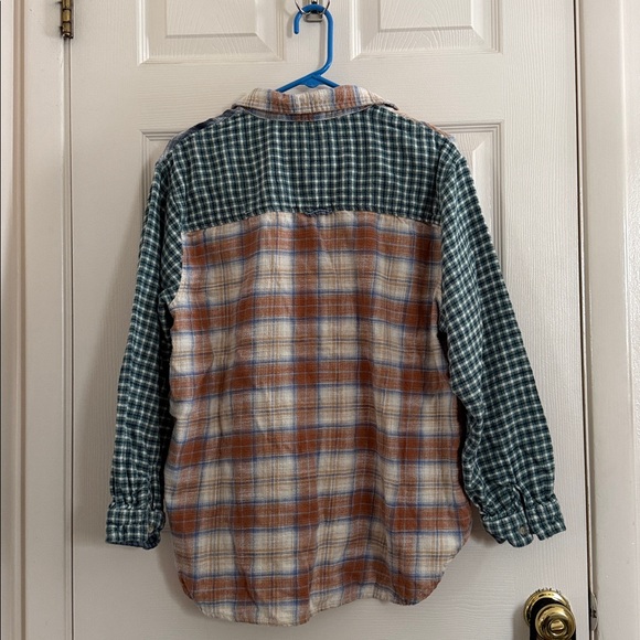 Women’s American Eagle Patchwork Flannel - Picture 2 of 6